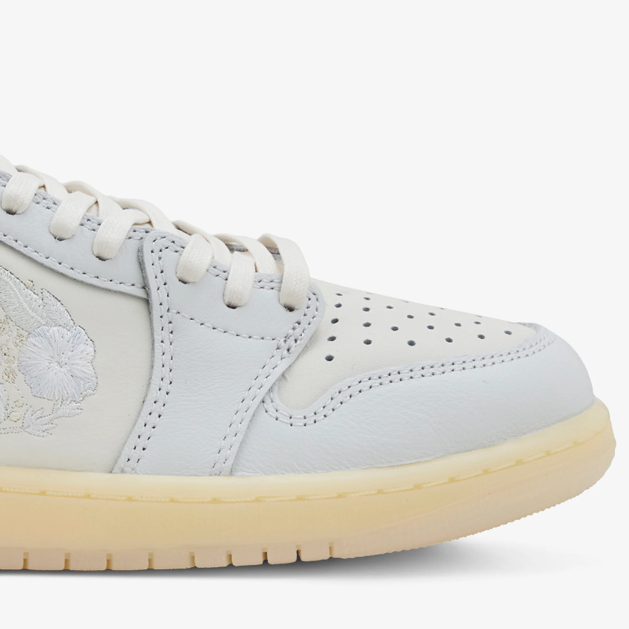Air Jordan 1 Retro Low OG Sail | Off White | Coconut Milk - Image 4