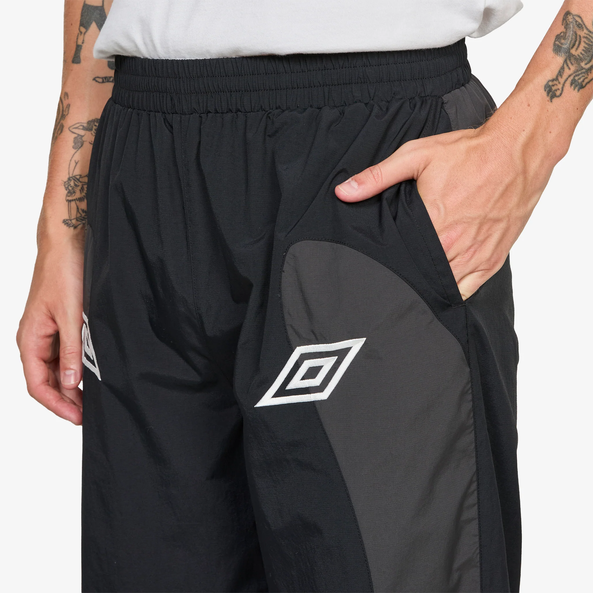 Guarding Tracksuit Pants Black | Charcoal - Image 3