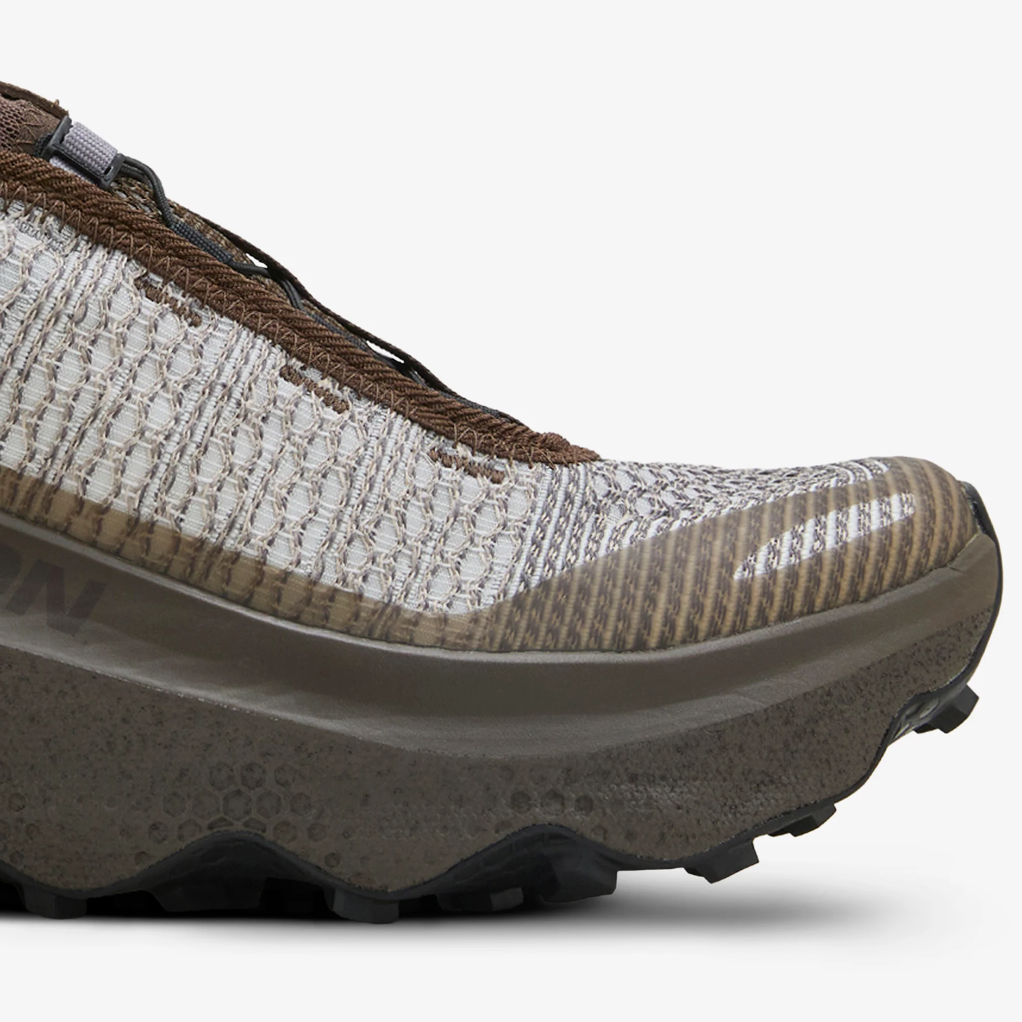 Orava Advanced Earth Brown | White | Cloudburst - Image 5