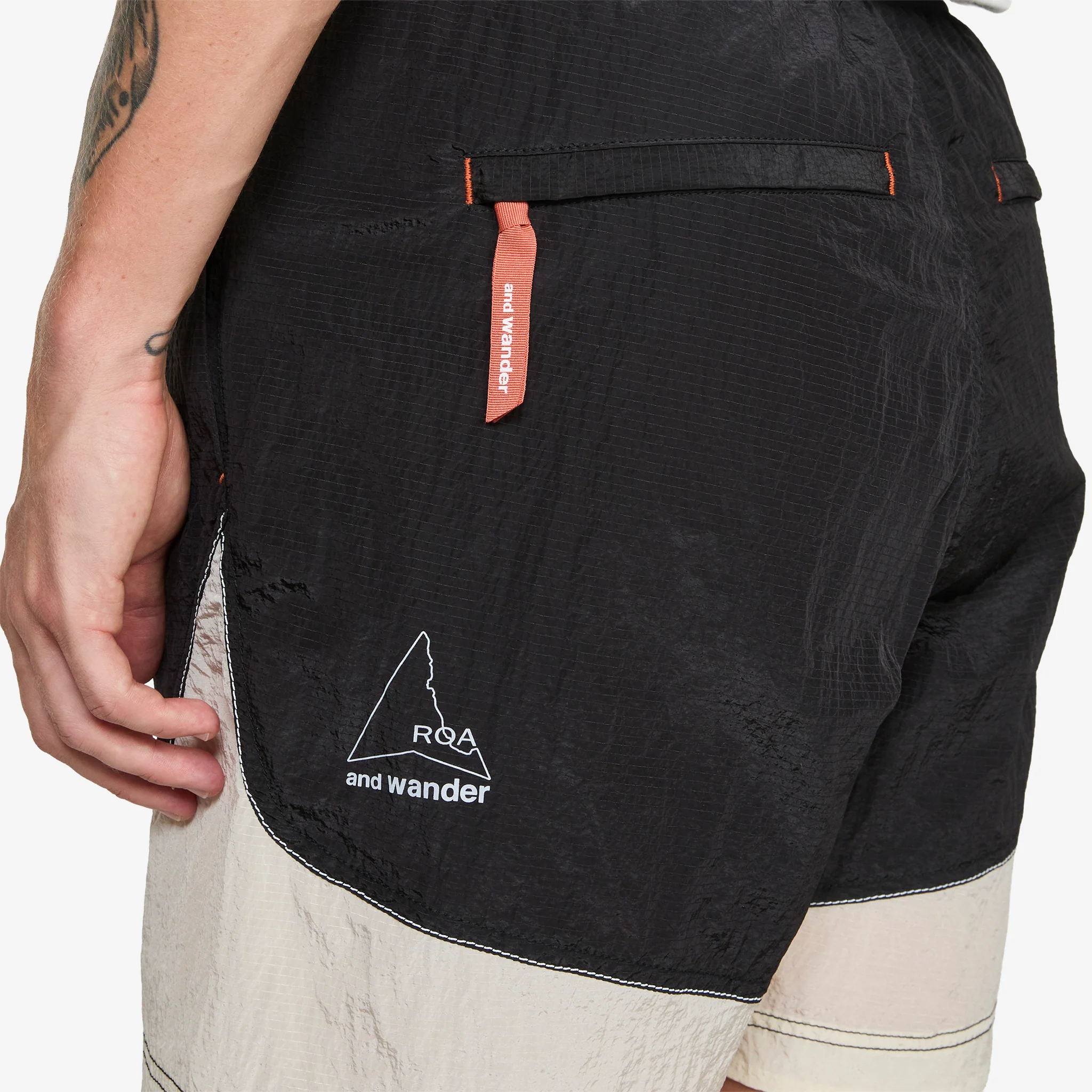 ROA x Ripstop Wind Short Pants Off White - Image 3