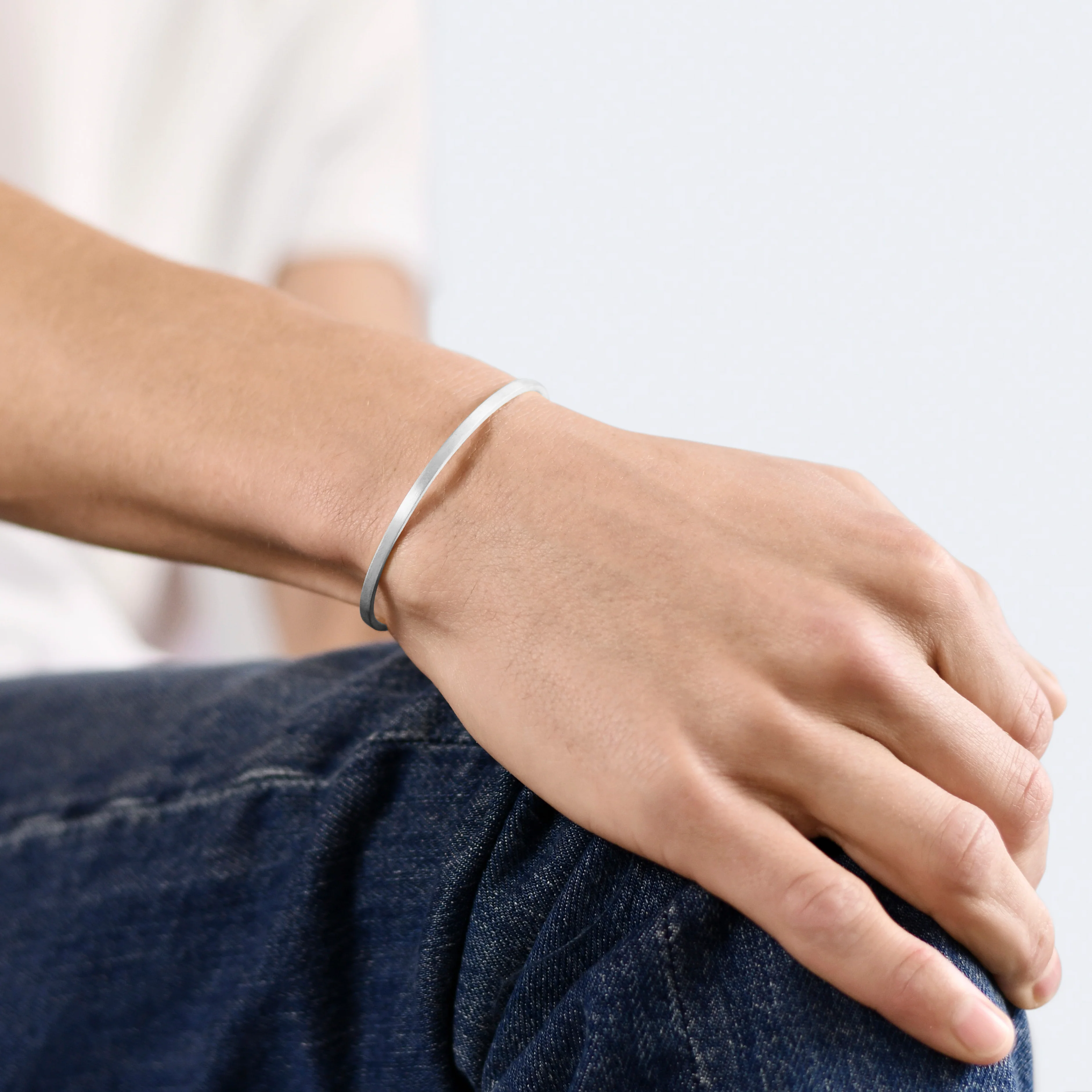 7g Brushed Sterling Silver Ribbon Bracelet - Image 2