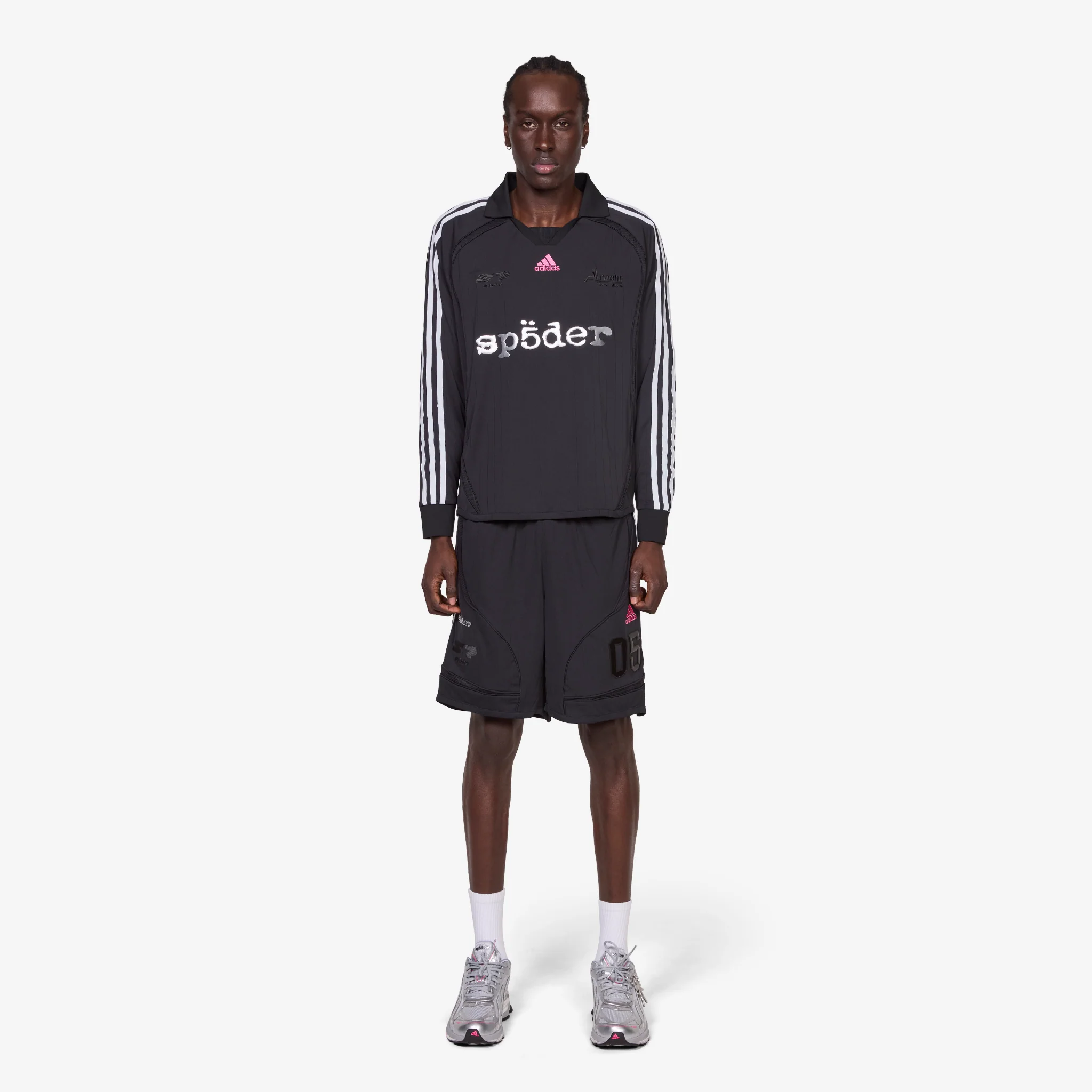 SP5DER x Short Black - Image 5
